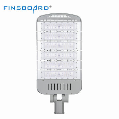 IP65 방수성 SMD3030 LED 스트리트 라이트 130-140lm/w 효율