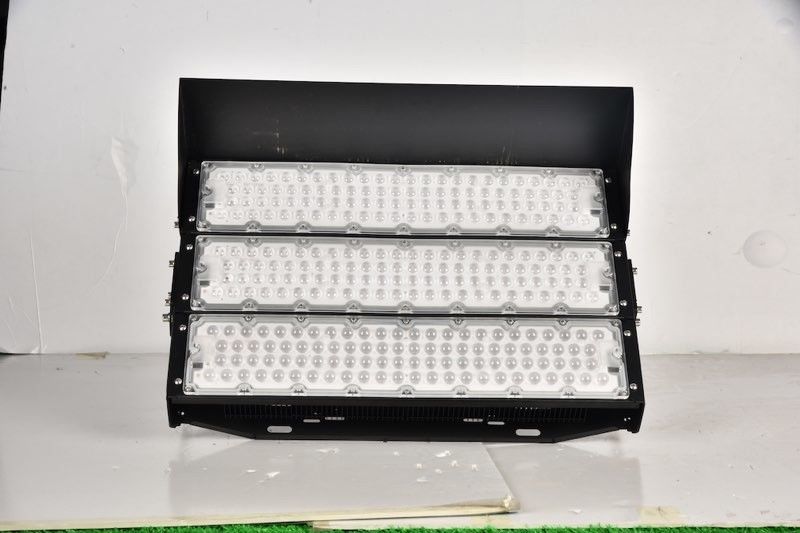 750W 브래킷 마운트 LED 경기장 조명 IP67 방수 등급 및 50000 시간 공원 및 아레나 수명